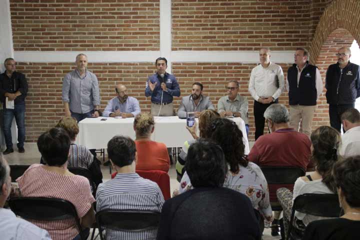Se compromete Roberto Sosa a atender peticiones de movilidad