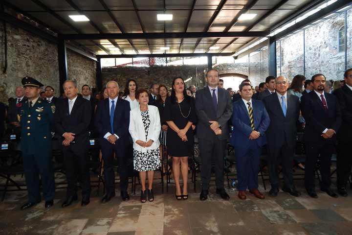 "Corregidora va bien y avanzando": Roberto Sosa al entregar su Primer Informe