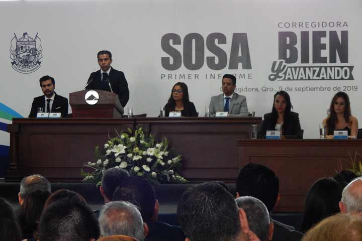 "Corregidora va bien y avanzando": Roberto Sosa al entregar su Primer Informe