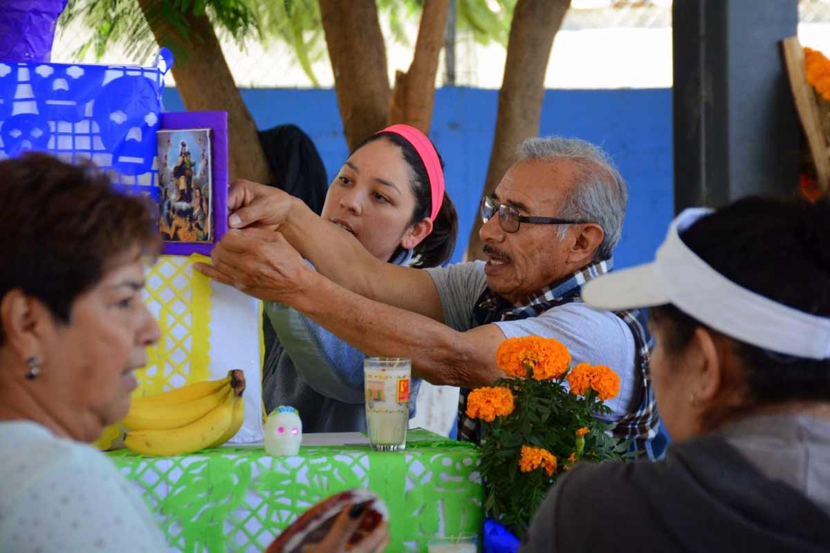 Teatro, danza y ofrendas en el Tercer Festival Entre Huesos y Tradiciones en Corregidora ¡NO FALTES!