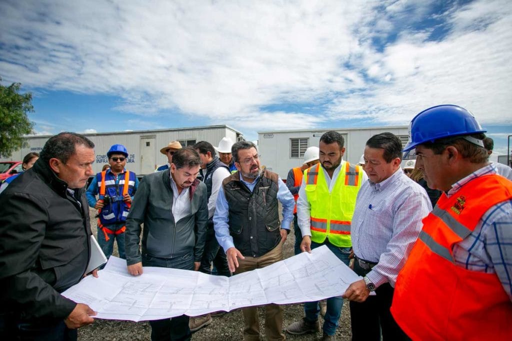 GobQro y SHCP supervisan avance en la modernización de la Carretera Estatal 210