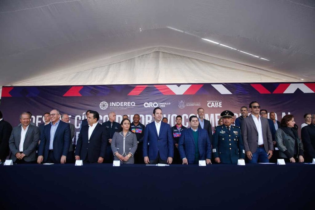 Francisco Domínguez presidió el Desfile al CIX Aniversario de la Revolución Mexicana en Querétaro