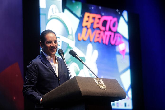 Conviertan sus ideas en palabras y sus palabras que se vuelvan acciones: FDS a jóvenes de Querétaro