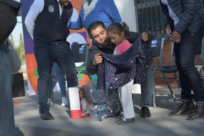 Abrigando-sonrisas-1 Llega “Abrigando Sonrisas” a la comunidad de Pita, en Corregidora