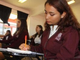 Más de 30 mil estudiantes del COBAQ reanudan actividades escolares
