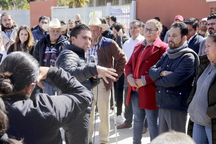 Anuncia Roberto Sosa obra en la comunidad de Bravo