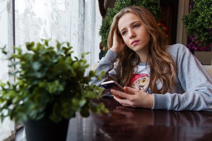 6 estrategias para que los adolescentes enfrenten la cuarentena por el COVID-19 y protejan su salud mental