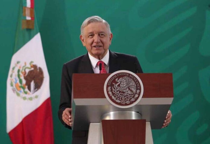 Apoyo federal para equipamiento del Hospital General de Querétaro, en pie: AMLO