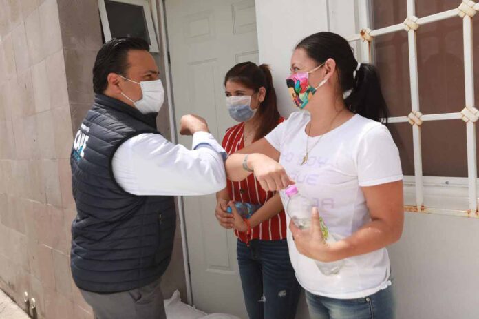 Entregó el Municipio apoyos a familias de Viñedos afectadas por las lluvias
