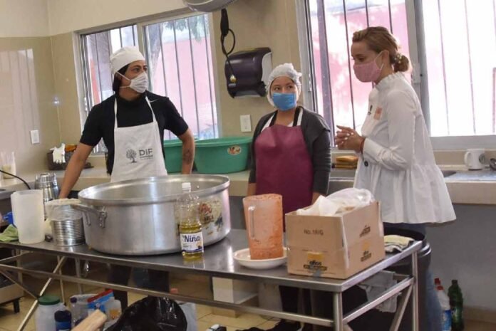 Se amplía un mes más la entrega de Alimentos en Caliente en el municipio de Querétaro