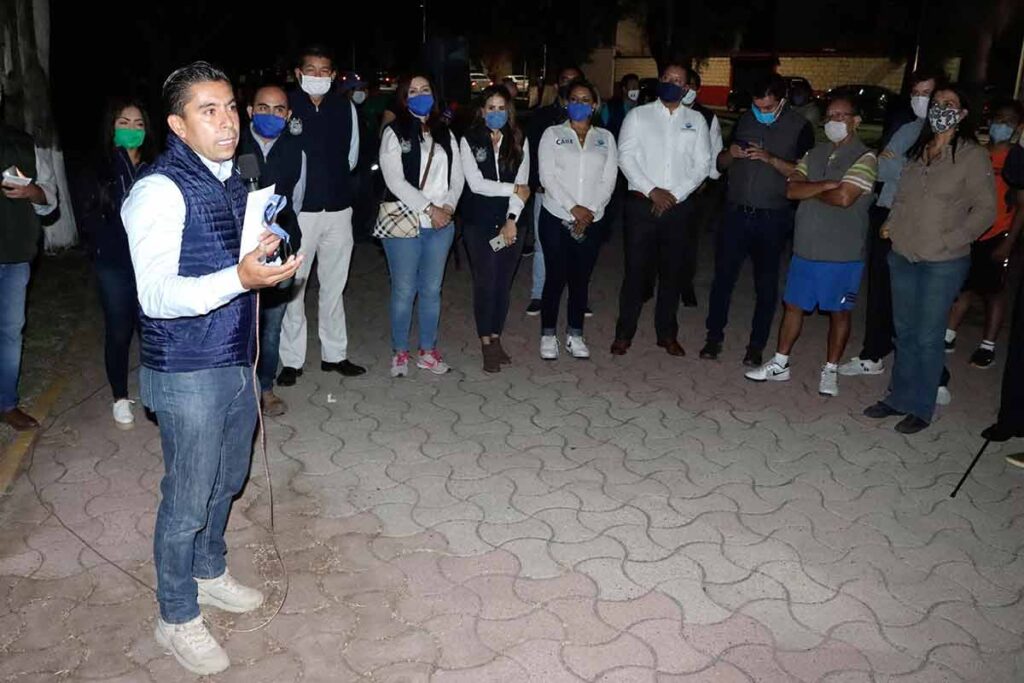 Encienden alumbrado en parque Tejeda