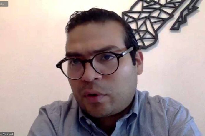 Martín Arango se pronuncia sobre el ingreso básico universal y el regreso de Anaya