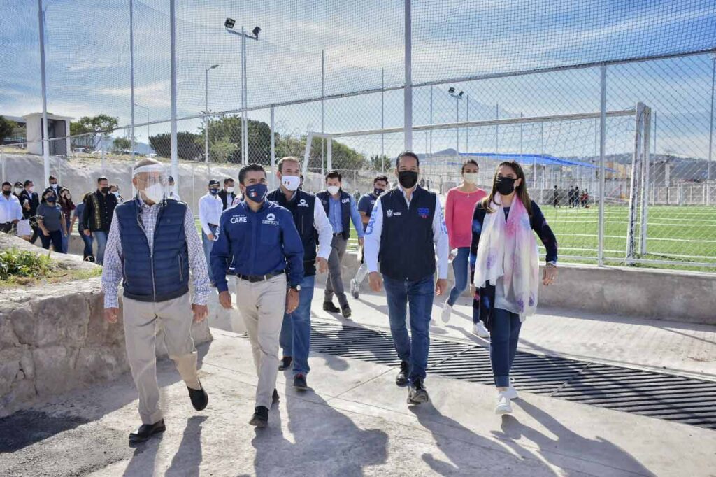Entregan Francisco Domínguez y Roberto Sosa obras de mejoramiento en la Unidad Deportiva Candiles