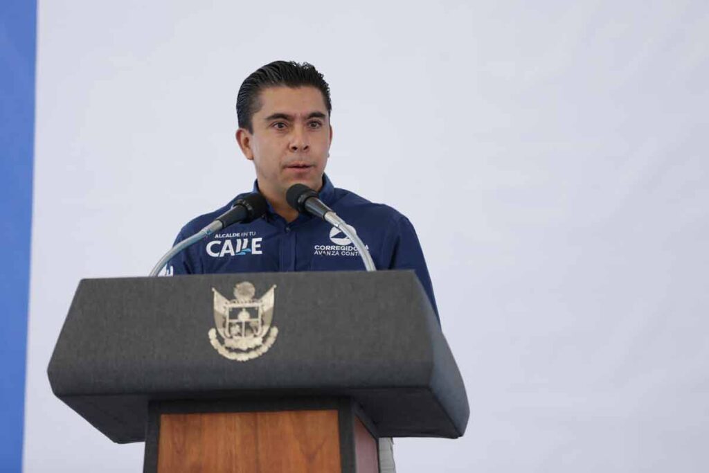 Entregan Francisco Domínguez y Roberto Sosa obras de mejoramiento en la Unidad Deportiva Candiles