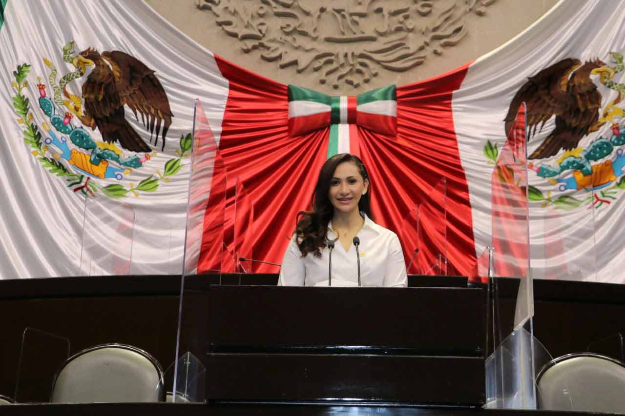 Sonia Rocha refrenda su compromiso con la Sierra y el Semidesierto de Querétaro en su 2do. Informe