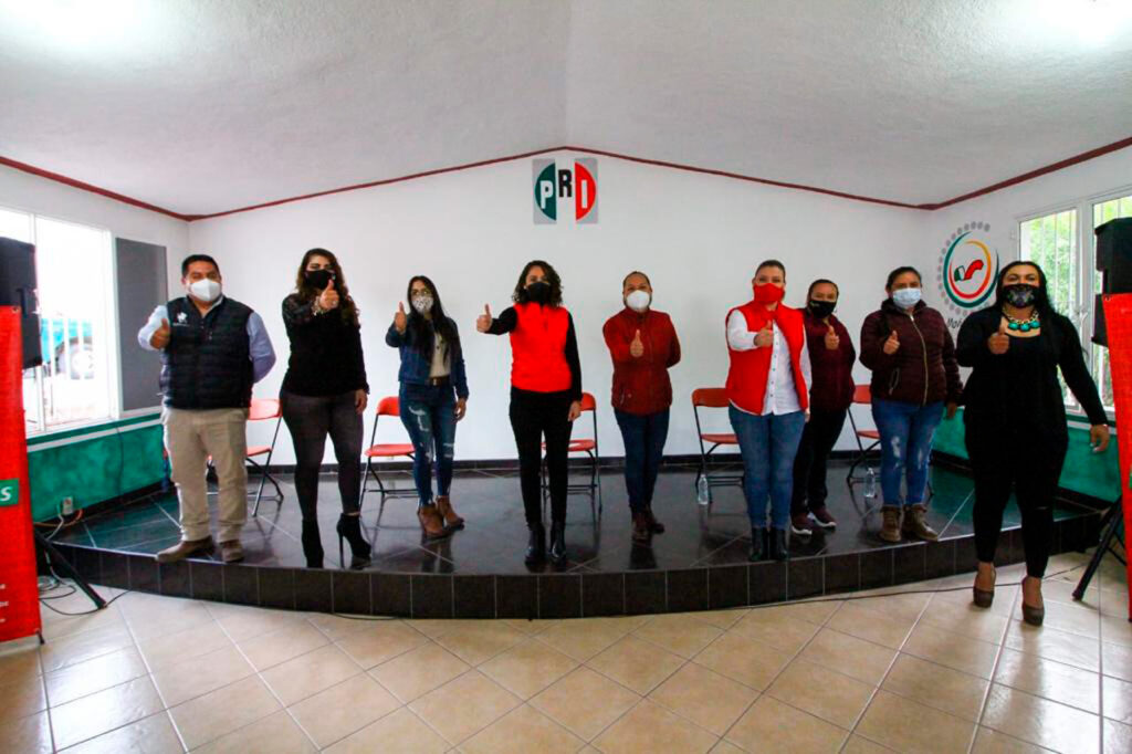 Abigail Arredondo inició su precampaña en municipios de la Sierra de Querétaro