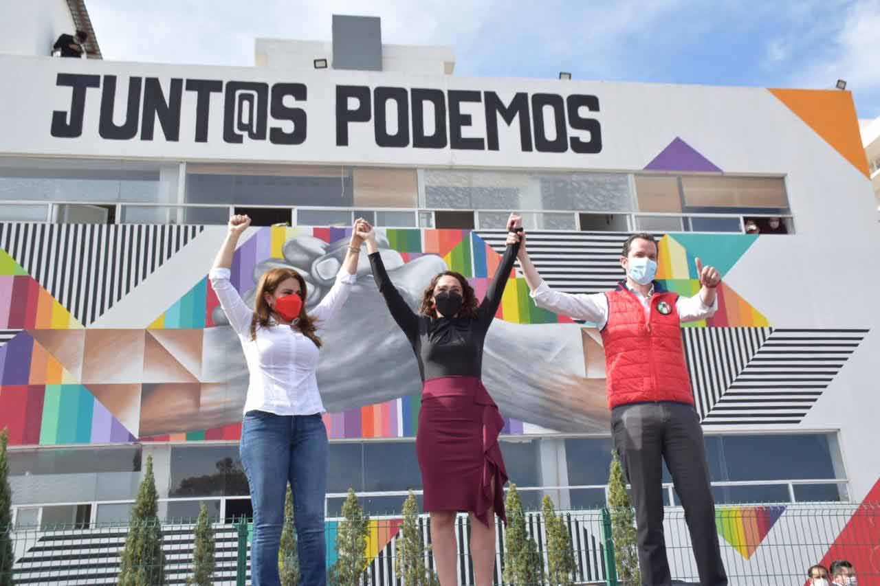 Abigail Arredondo se registra como precandidata del PRI a la gubernatura de Querétaro