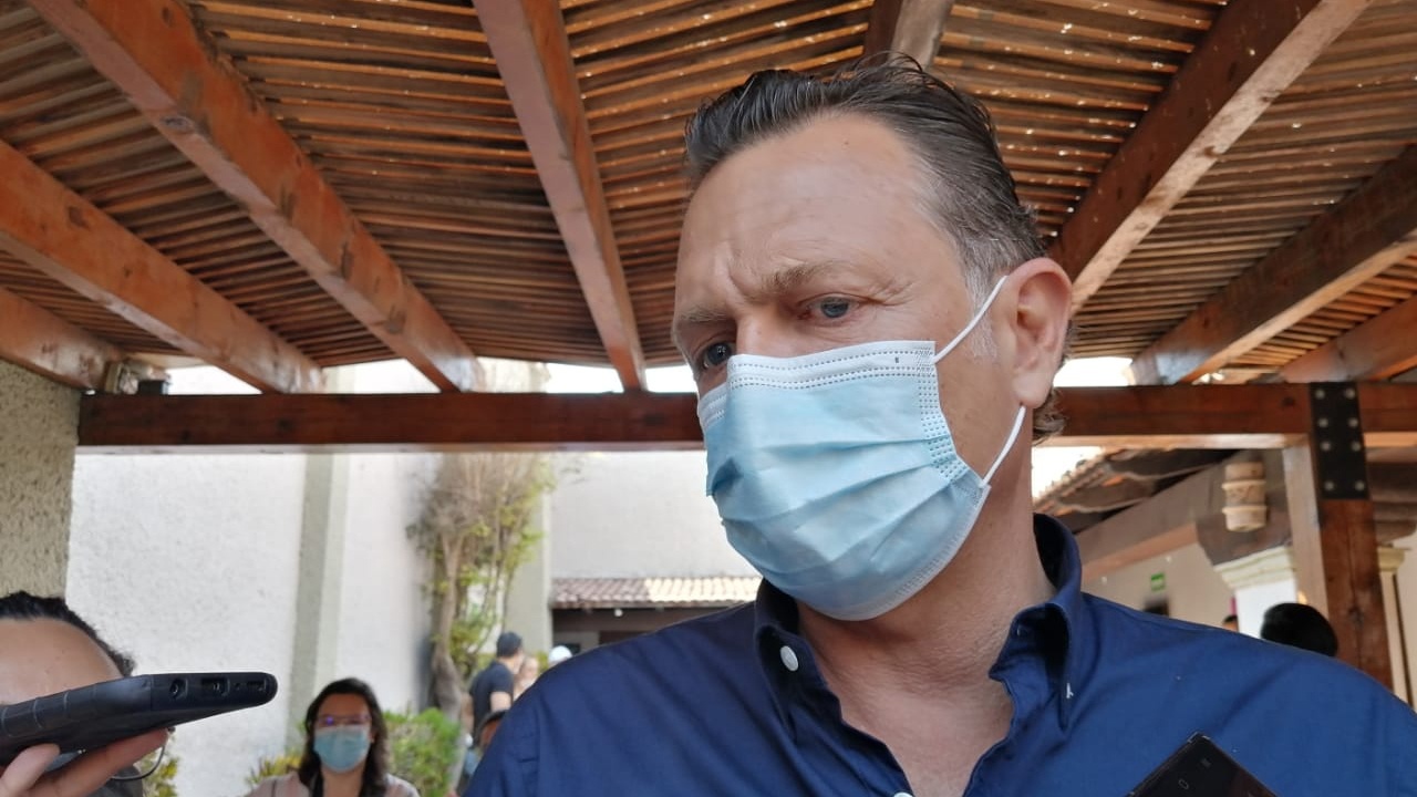 Mauricio Kuri informa que la indicación médica es hacer su vida normal y que está libre de riesgo