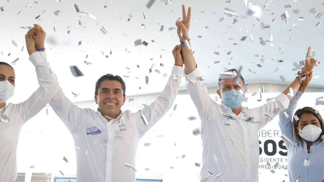 Mauricio Kuri respalda la candidatura de Roberto Sosa