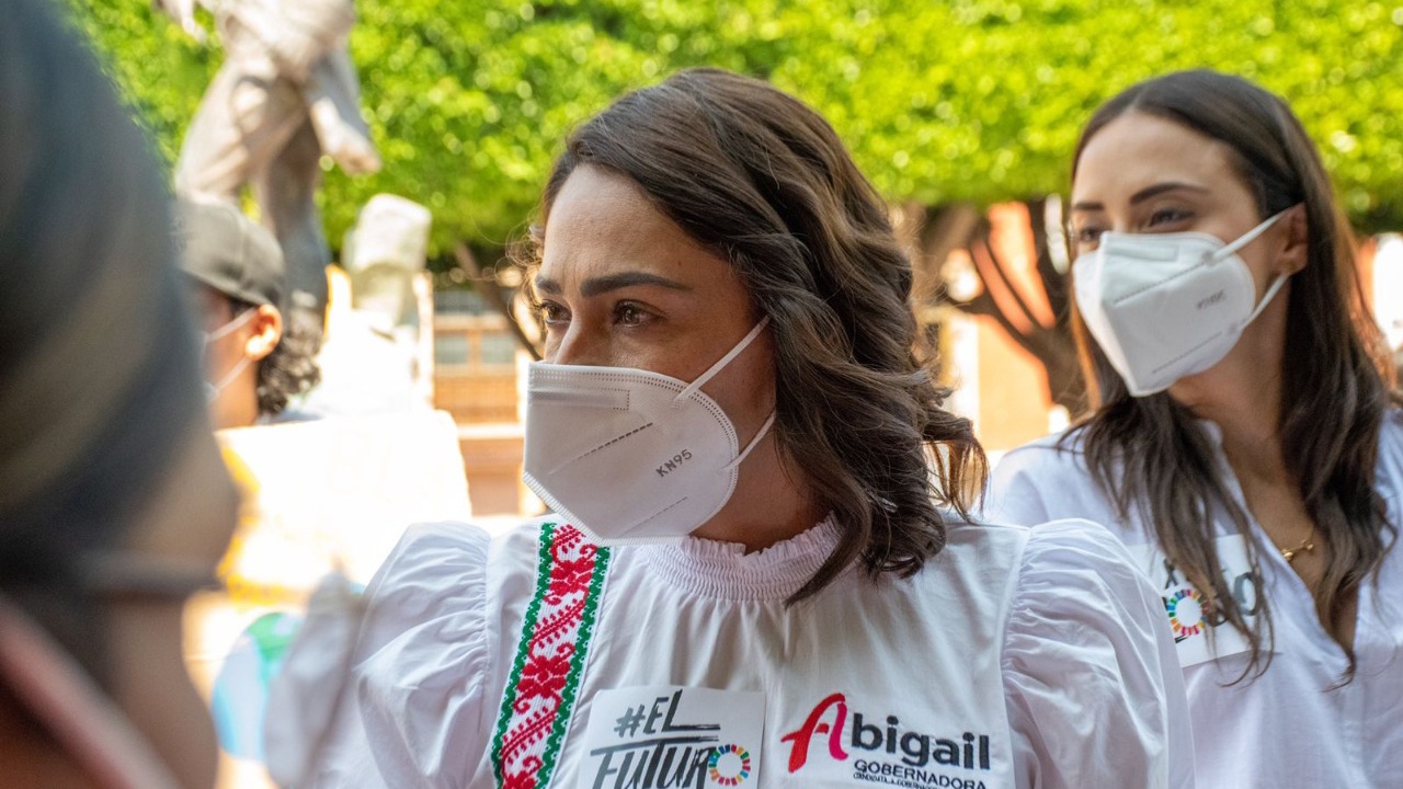 A la ciudadanía le emociona poder tener una mujer gobernadora: Abigail Arredondo