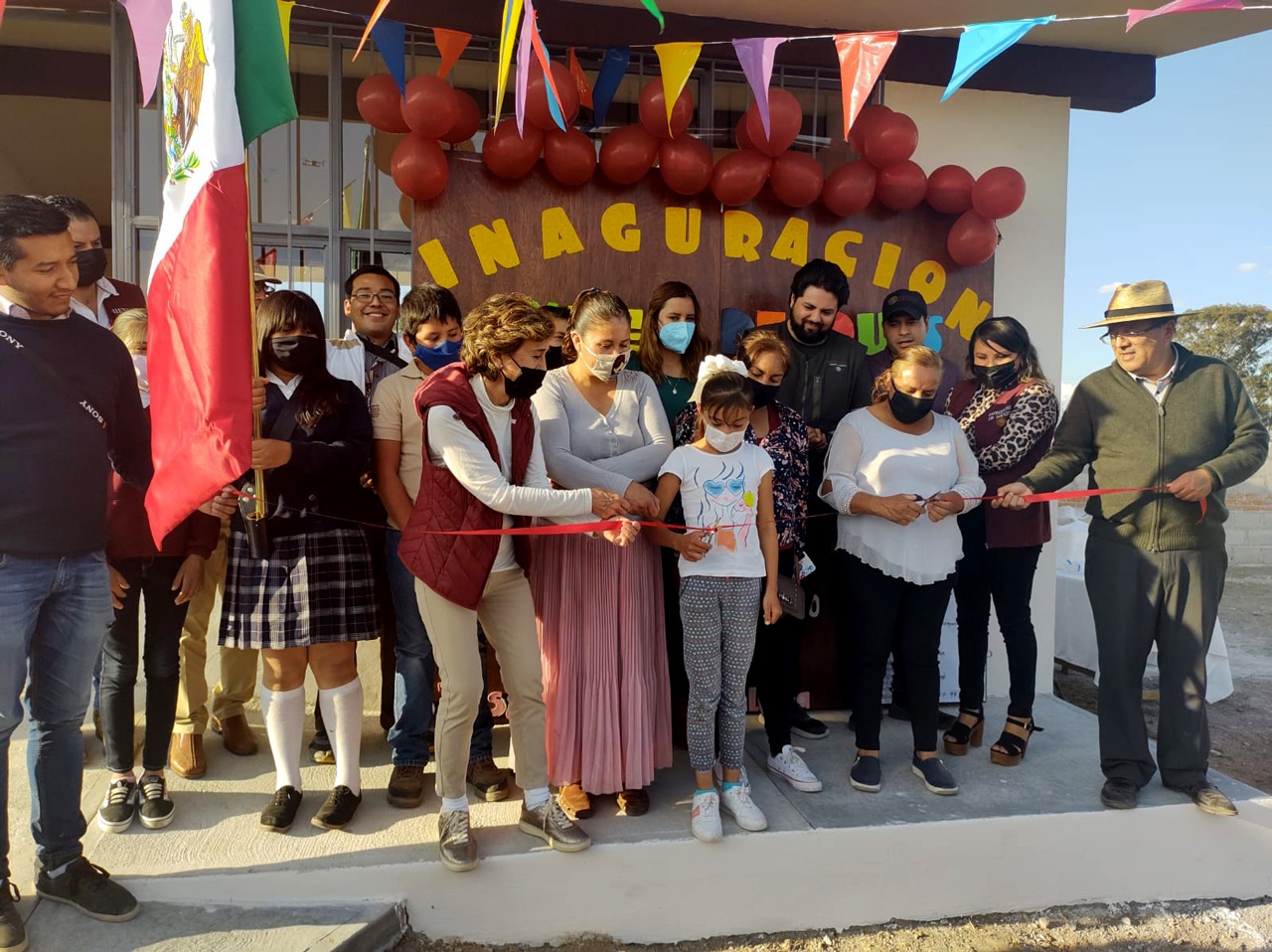 La educación es la llave para mejorar y tener un futuro prometedor: Bienestar