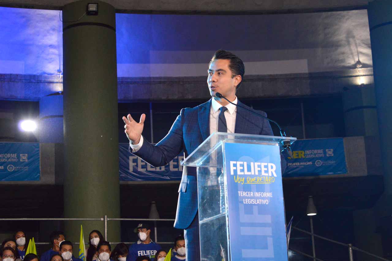 “Voy Querétaro", Felifer Macías presenta resultados como Diputado Federal en su tercer informe legislativo