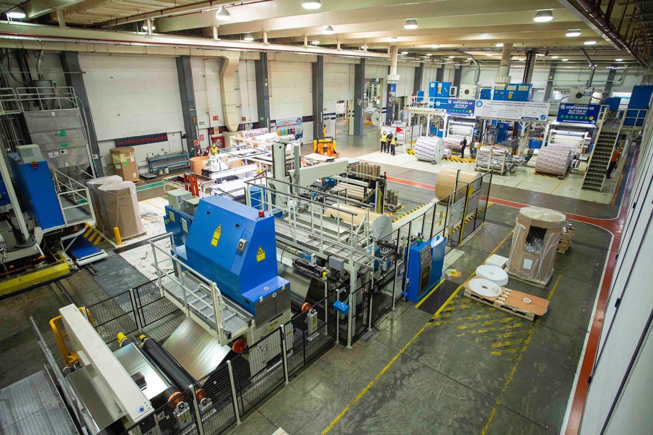 Mauricio Kuri visitó la planta Tetra Pak Querétaro