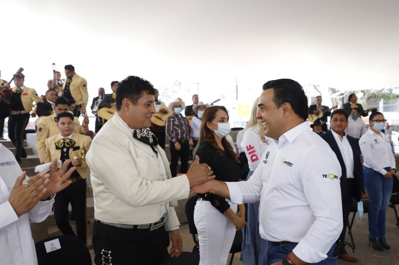 Luis Nava inauguró la Plaza del Mariachi, espacio rehabilitado para promover la música tradicional mexicana