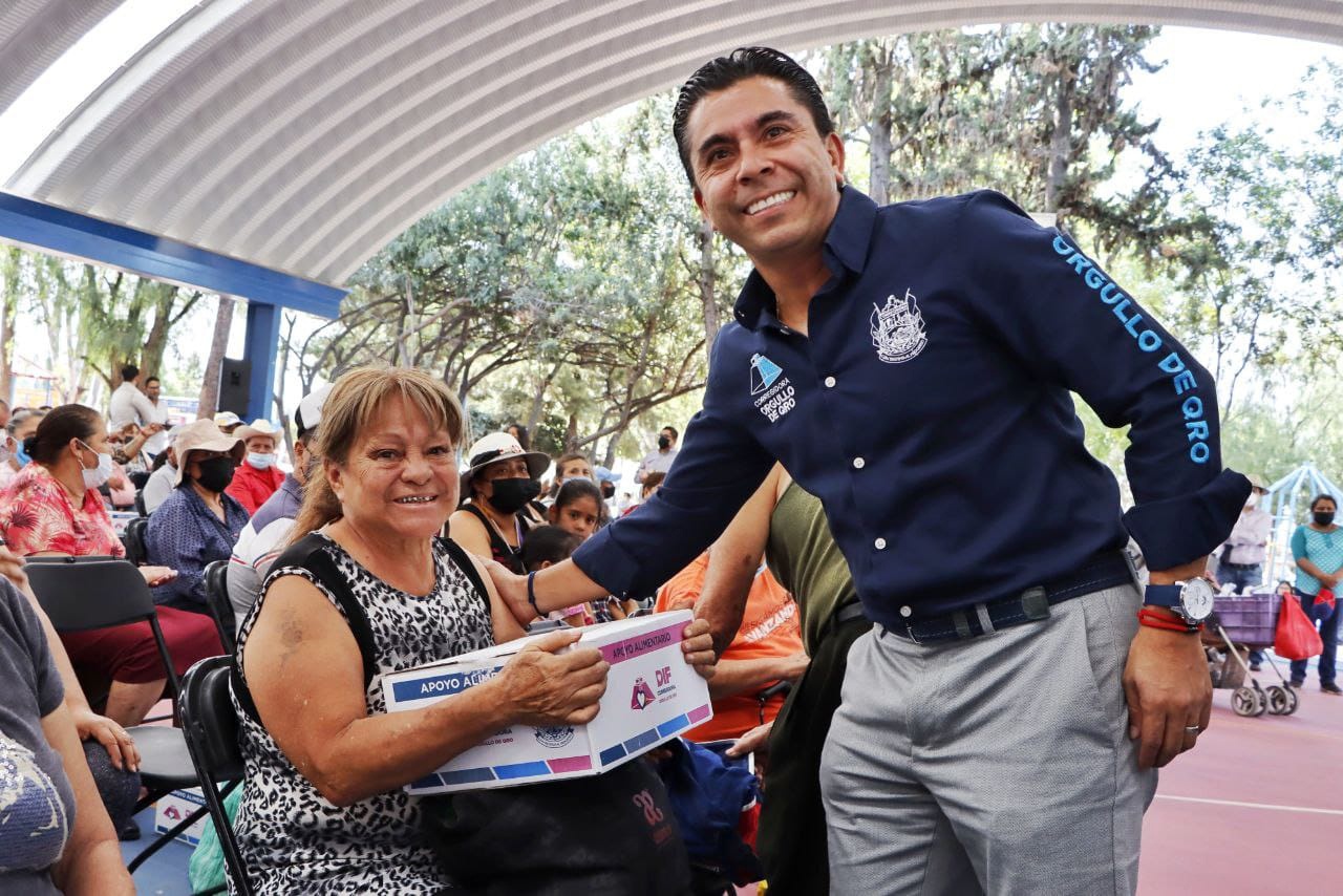 Familias de Corregidora fueron beneficiadas con 1200 apoyos que entregó el DIF municipal