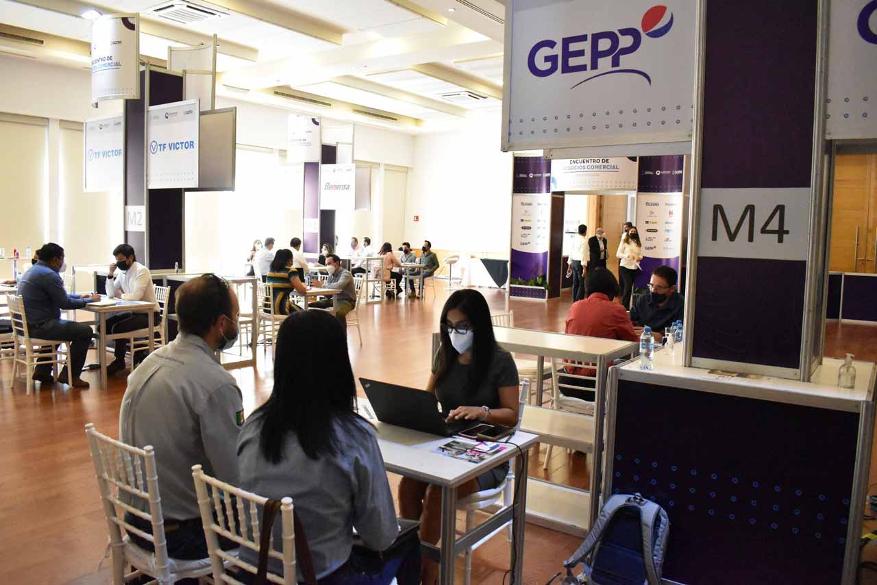Realiza SEDESU encuentro de negocios del sector comercial