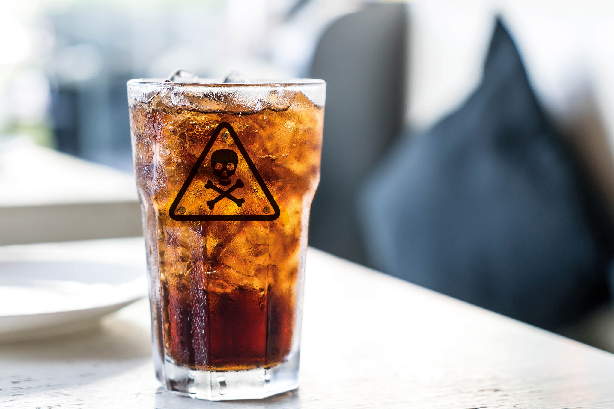 ¿Qué tan dañino es tomar refresco? Esto dicen los expertos