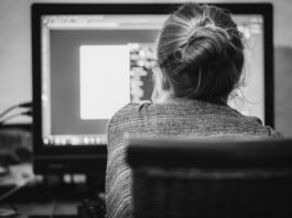 La mitad de las mujeres que son el sostén económico de los hogares se autoemplean