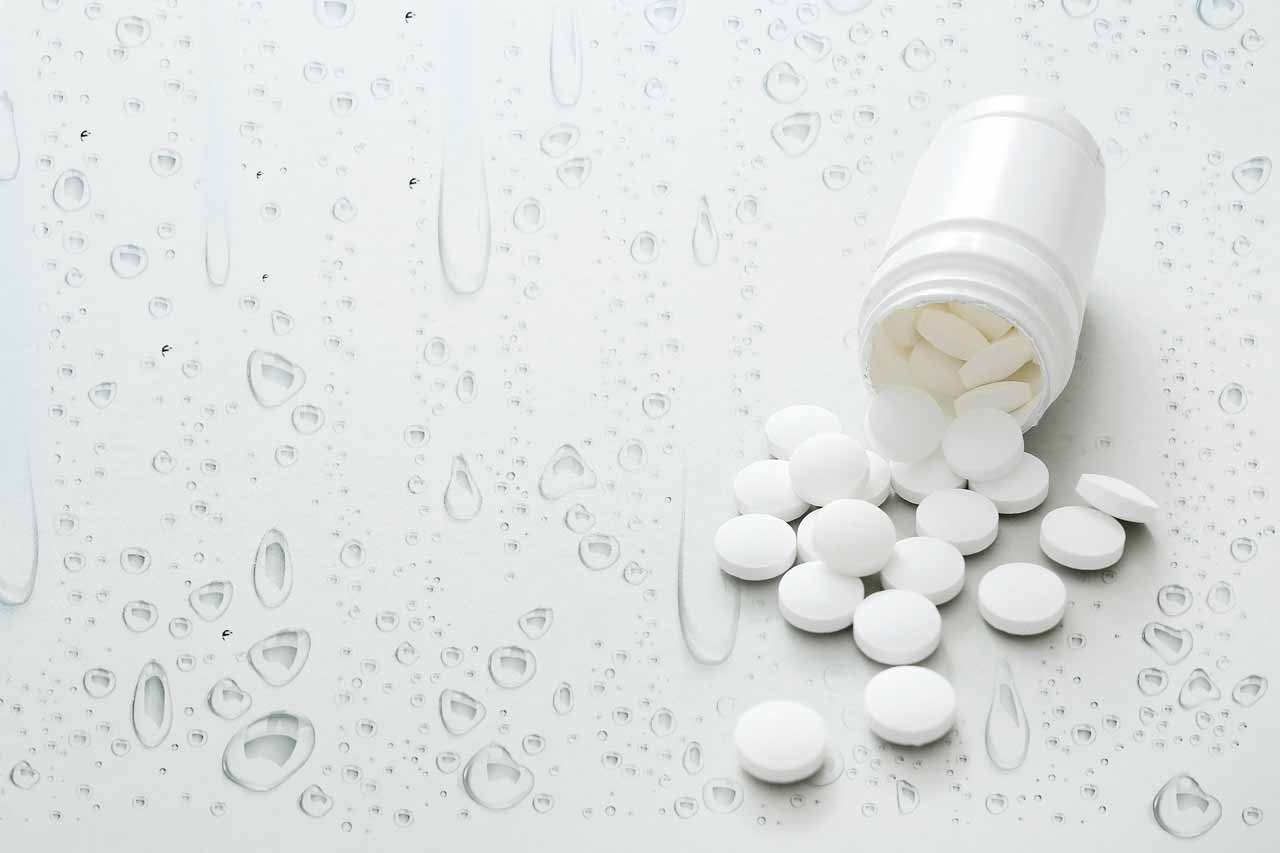 Cómo saber si tomar antibióticos o no, según expertos