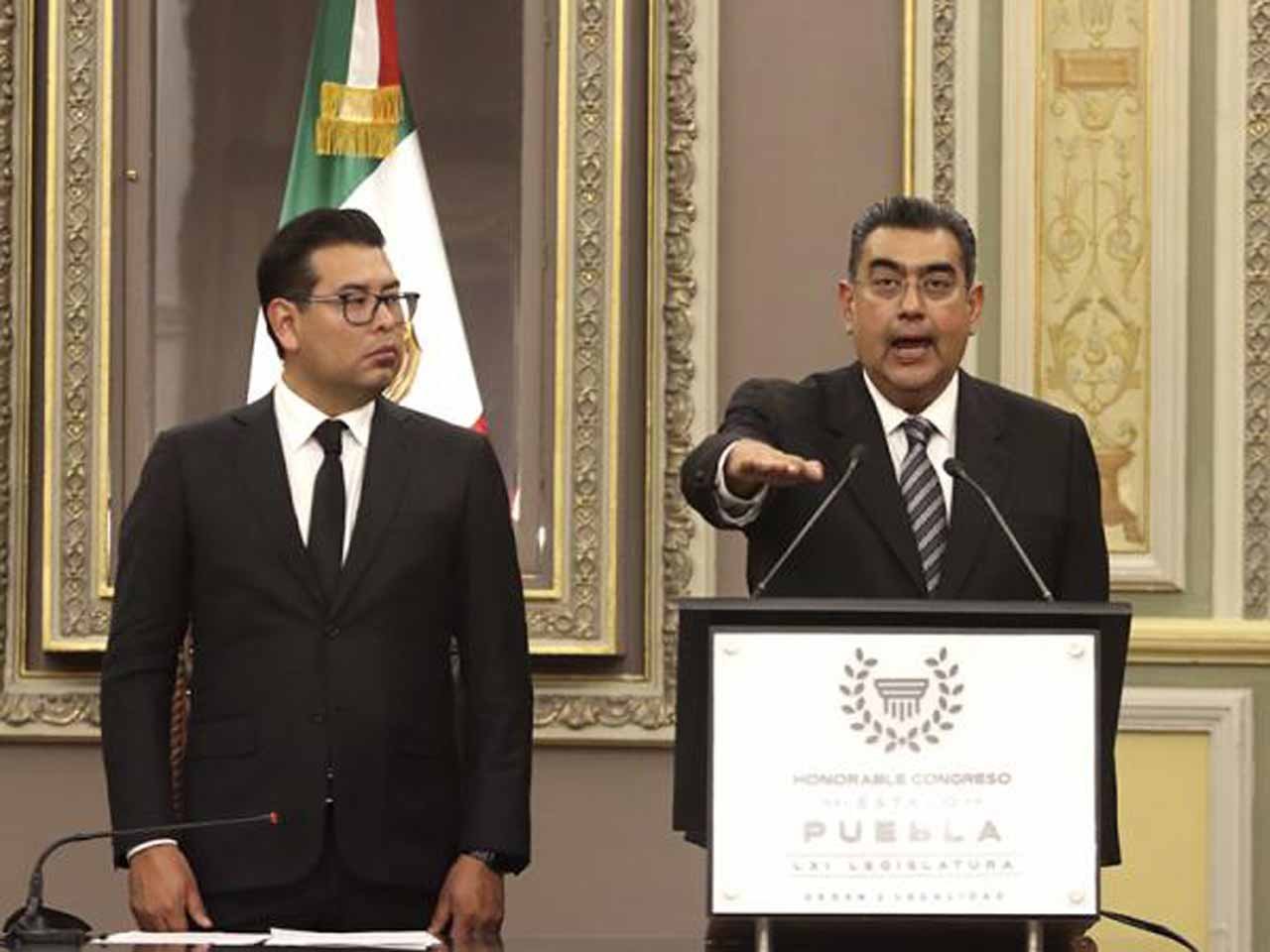 Quién es Sergio Salomón, gobernador de Puebla tras fallecimiento de Barbosa