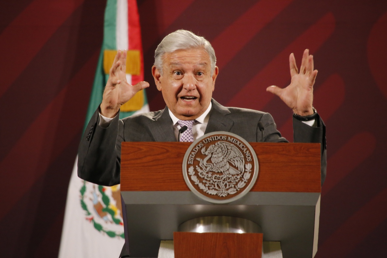 AMLO se lanza contra Calderón y Fox: "no aceptan que es de sabios cambiar de opinión"