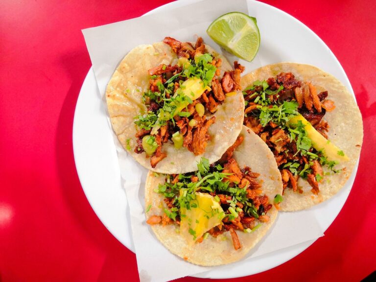 Tacos, entre los tres mejores alimentos "callejeros" en el mundo
