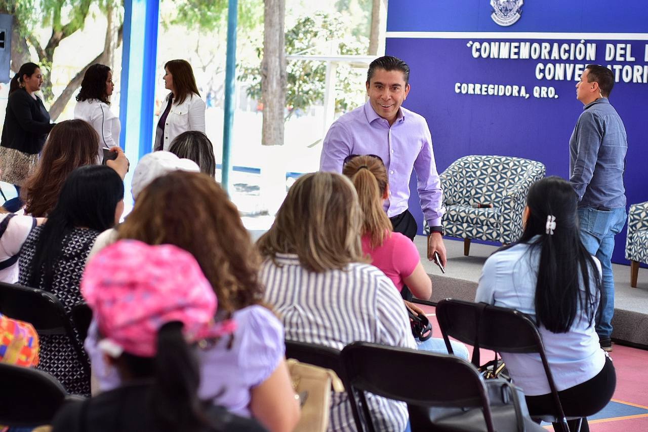 Roberto Sosa Pichardo conmemoró el Día Internacional de la Mujer