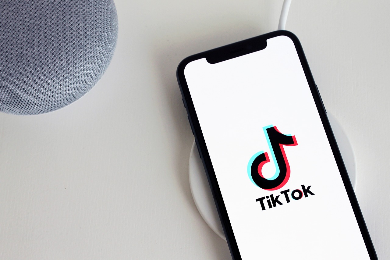 CEO de TikTok confirma vínculo entre la app y el Partido Comunista
