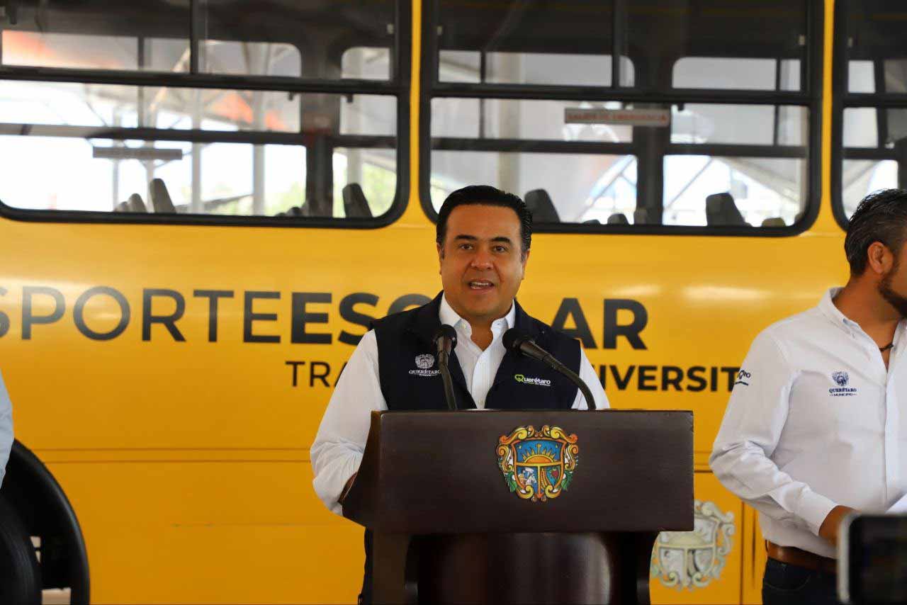 Trabajamos para que niñas, niños y jóvenes tengan las mejores condiciones en sus escuelas: Luis Nava