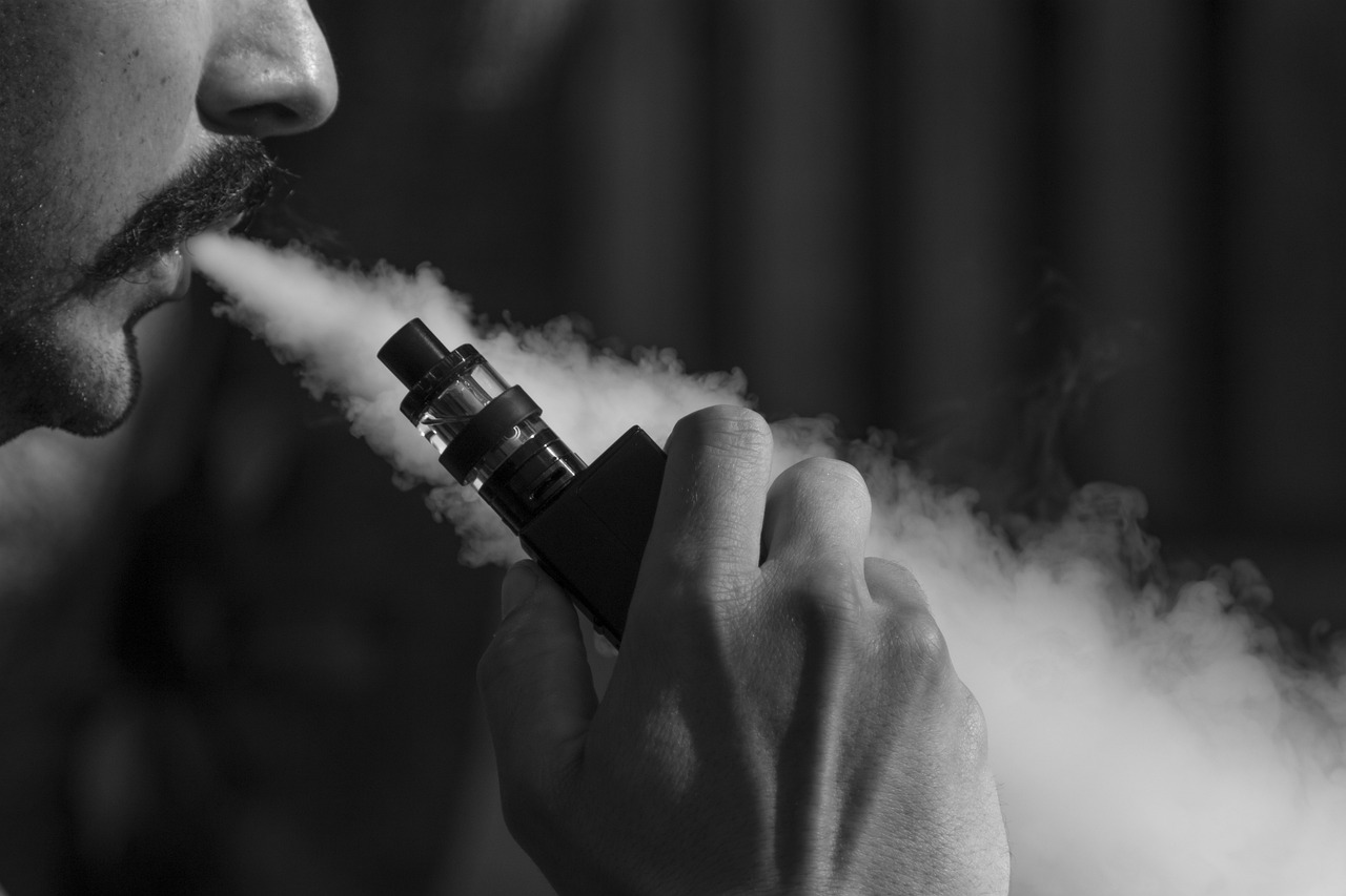 FDA autoriza vapeadores con sabor a mentol