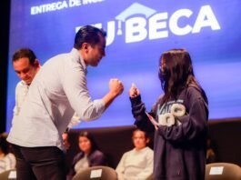 La única forma de sacar adelante a Querétaro y al país, es a través de la educación: Felifer Macías