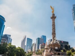 Fitch ratifica calificación de deuda de México en BBB- con perspectiva estable