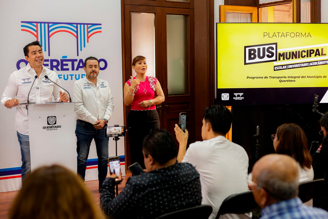 Presenta Felifer plataforma Bus Municipal