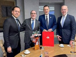 Chepe Guerrero gestiona becas de salud financiera para emprendedores de Corregidora