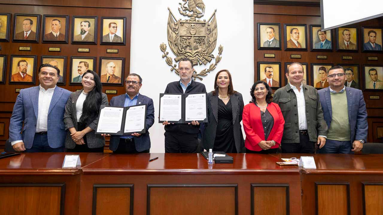 Impulsan oportunidades de aprendizaje para personas adultas en Querétaro