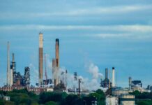 Petróleo y geopolítica: Cómo el conflicto en Oriente Medio afecta al mercado global
Petróleo y geopolítica: Cómo el conflicto en Oriente Medio afecta al mercado global