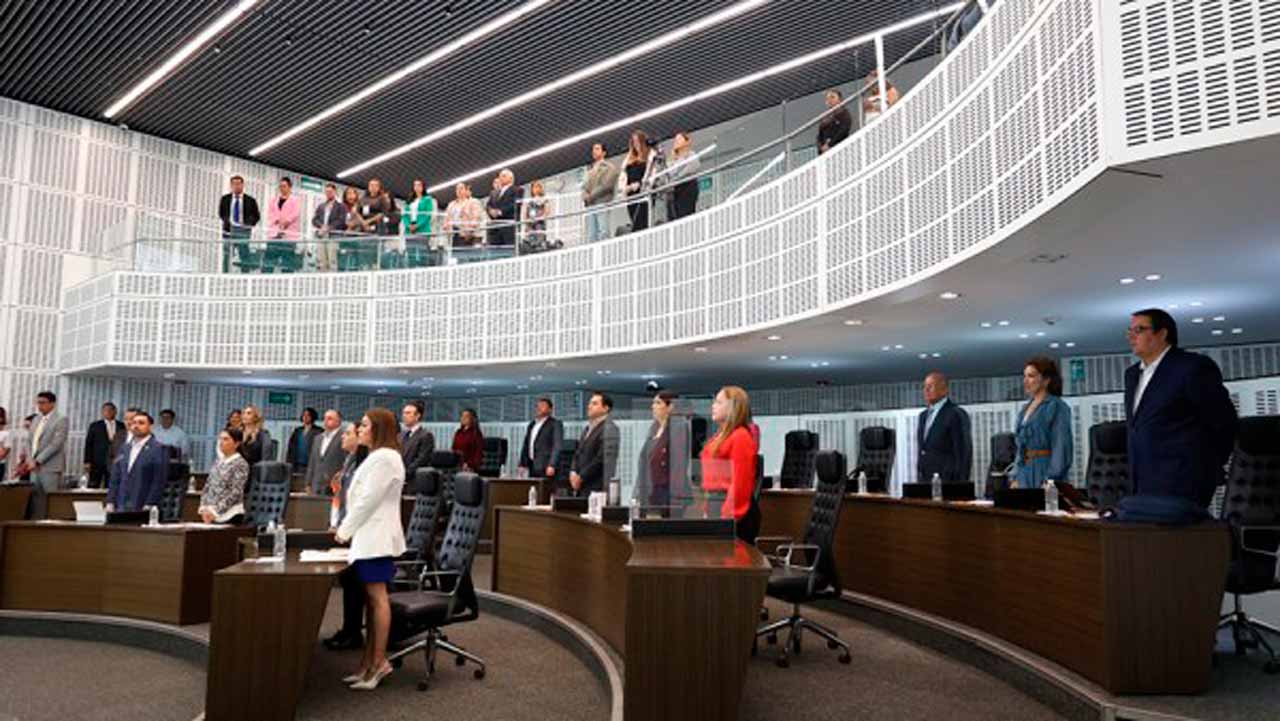 Aprueban “Ley Kuri” para proteger a menores en redes sociales en Quéretaro