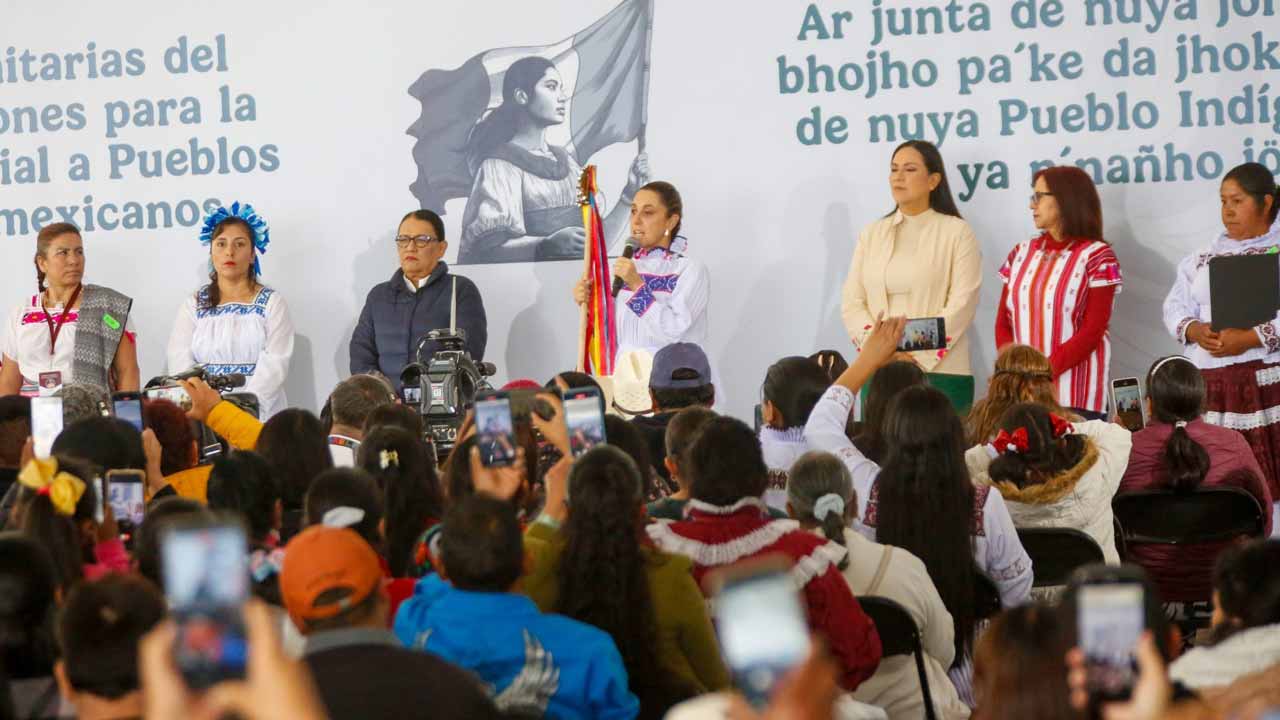 Presidenta Sheinbaum entrega 139.9 mdp a comunidades indígenas de Querétaro