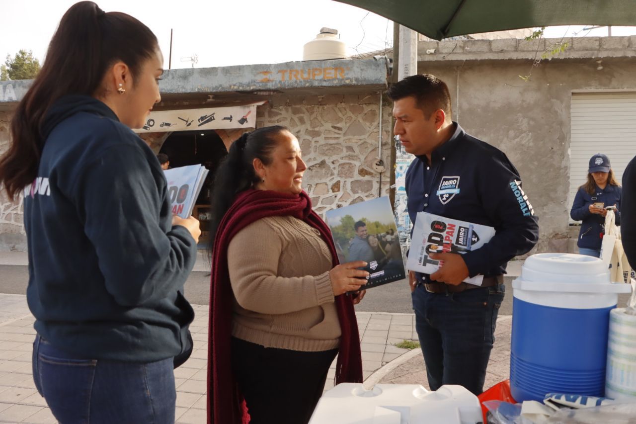 Jairo Morales lleva los resultados de su primer año casa por casa