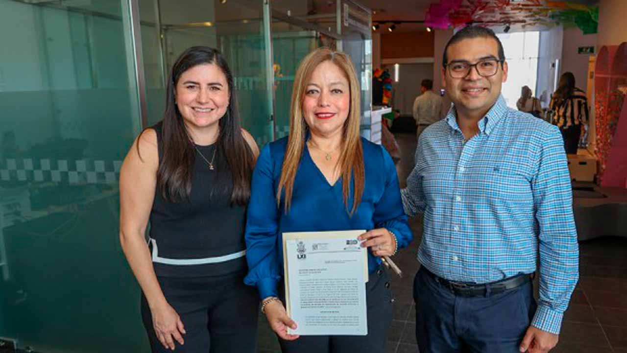 Proponen prohibir cirugías estéticas a menores en Querétaro